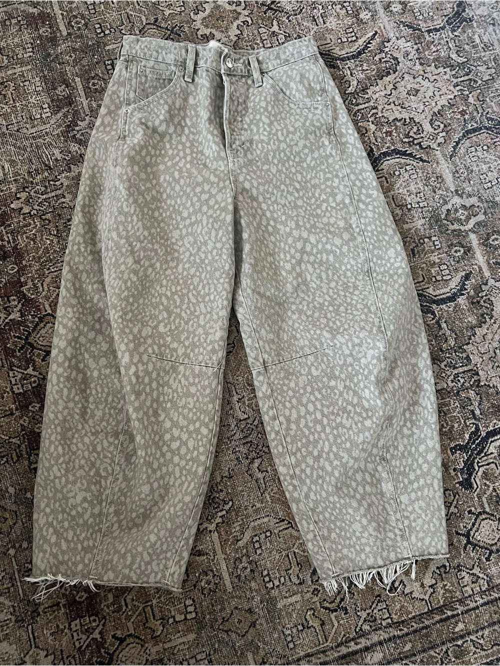 Women’s Leopard Print Wide Leg barrel Jean from Target - Picture 2 of 8
